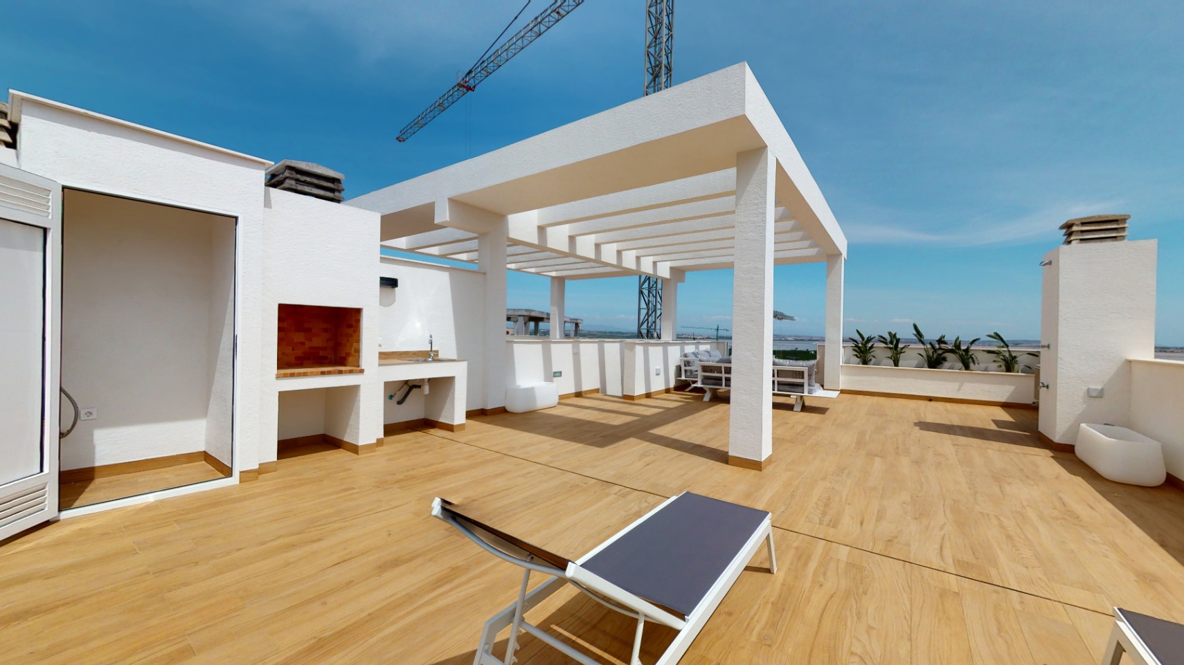 Bungalows de lujo en Torrevieja con 2 dormitorios y 2 baños. Ultimas dos Viviendas. Entrega Sept. 2026