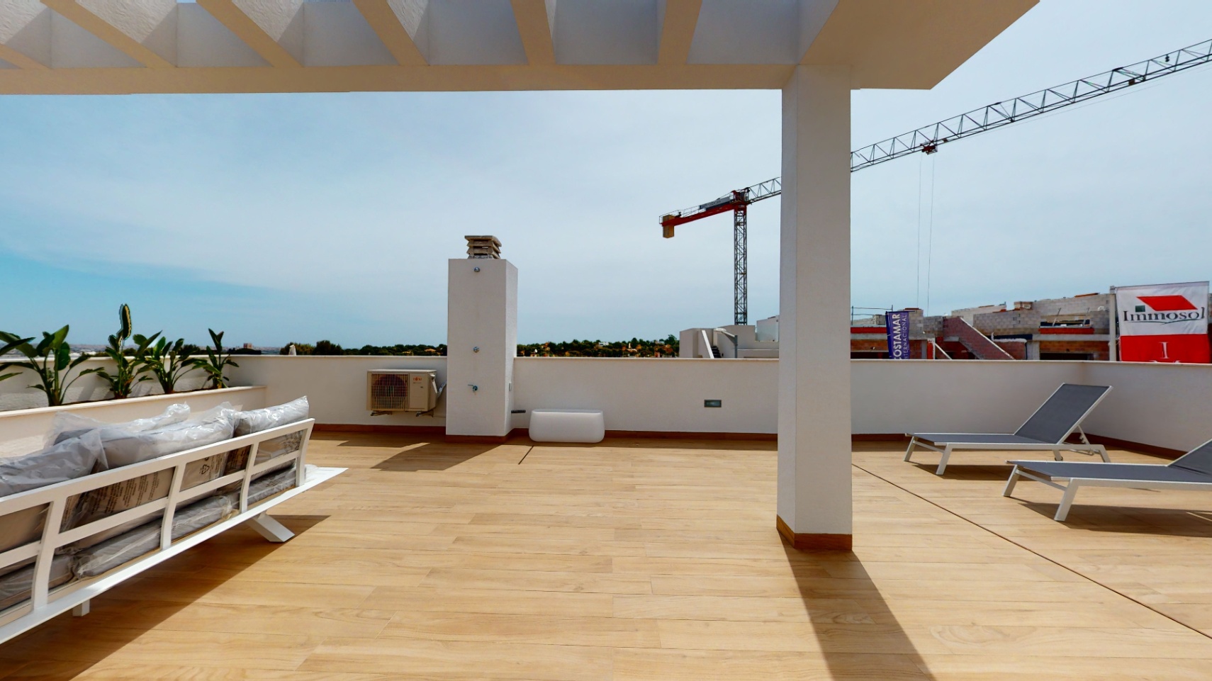 Bungalows de lujo en Torrevieja con 2 dormitorios y 2 baños. Ultimas dos Viviendas. Entrega Sept. 2026