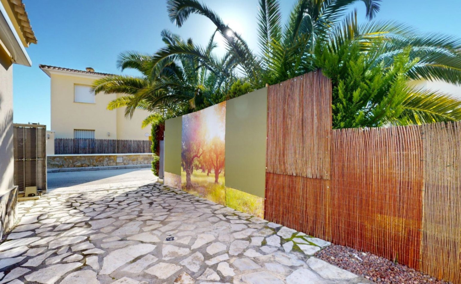 Magnifique villa individuelle à seulement 250 mètres de la mer.