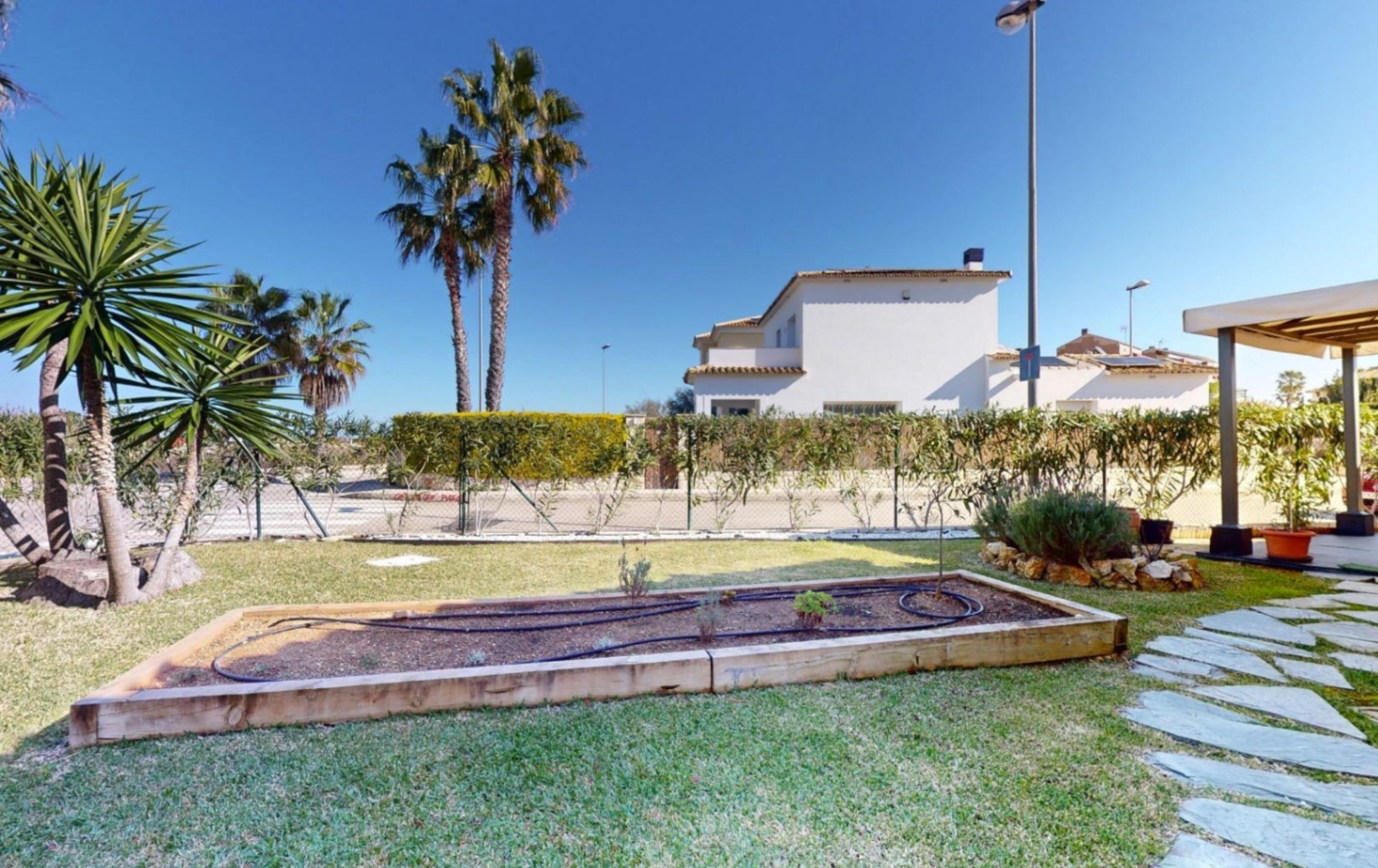 Magnifique villa individuelle à seulement 250 mètres de la mer.