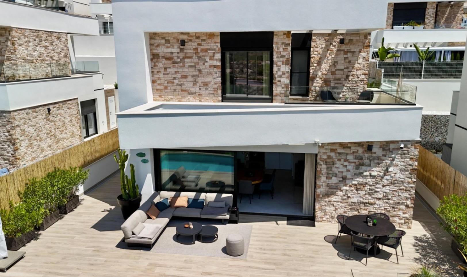 Magnifica Villa con vistas al mar .