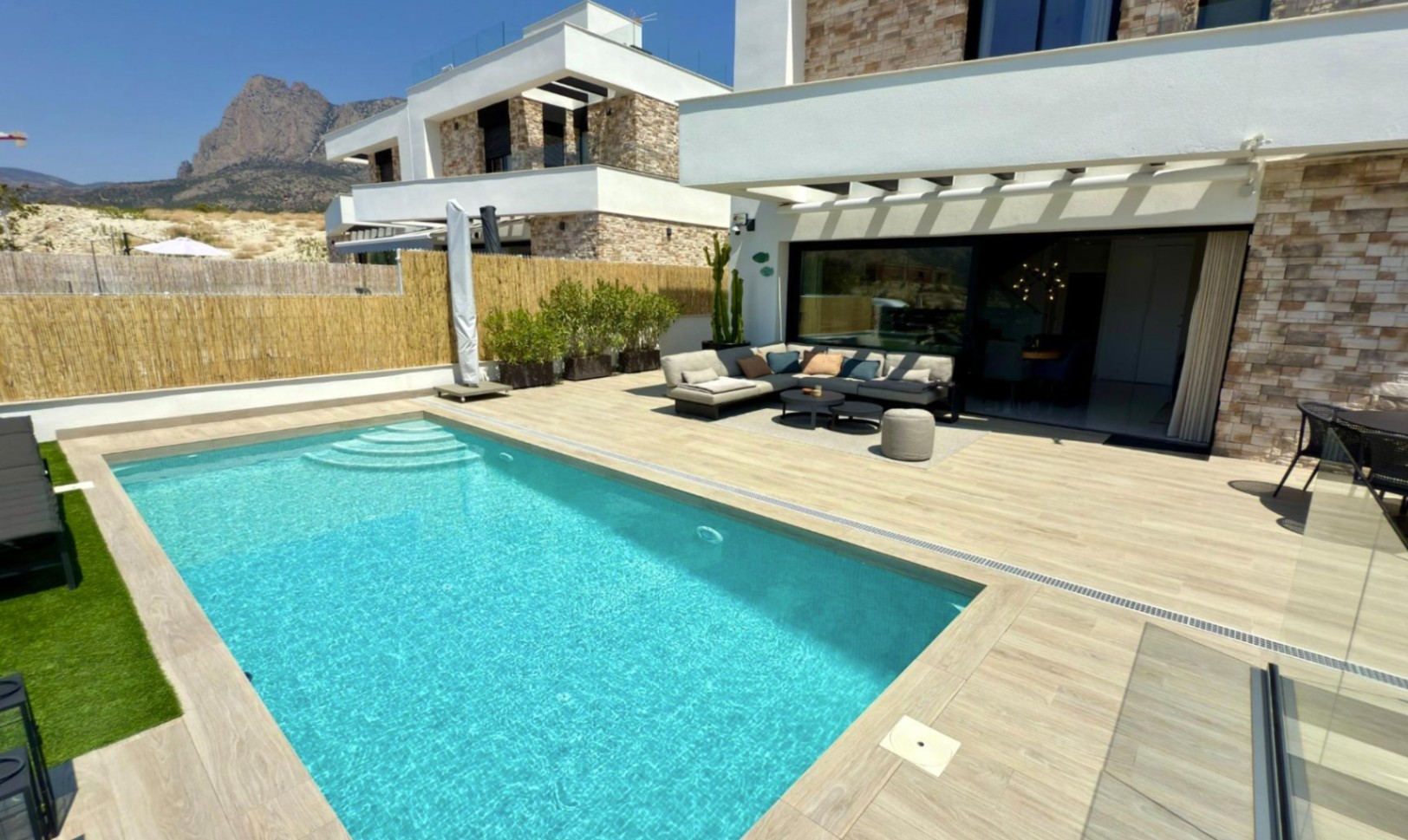 Magnifica Villa con vistas al mar .