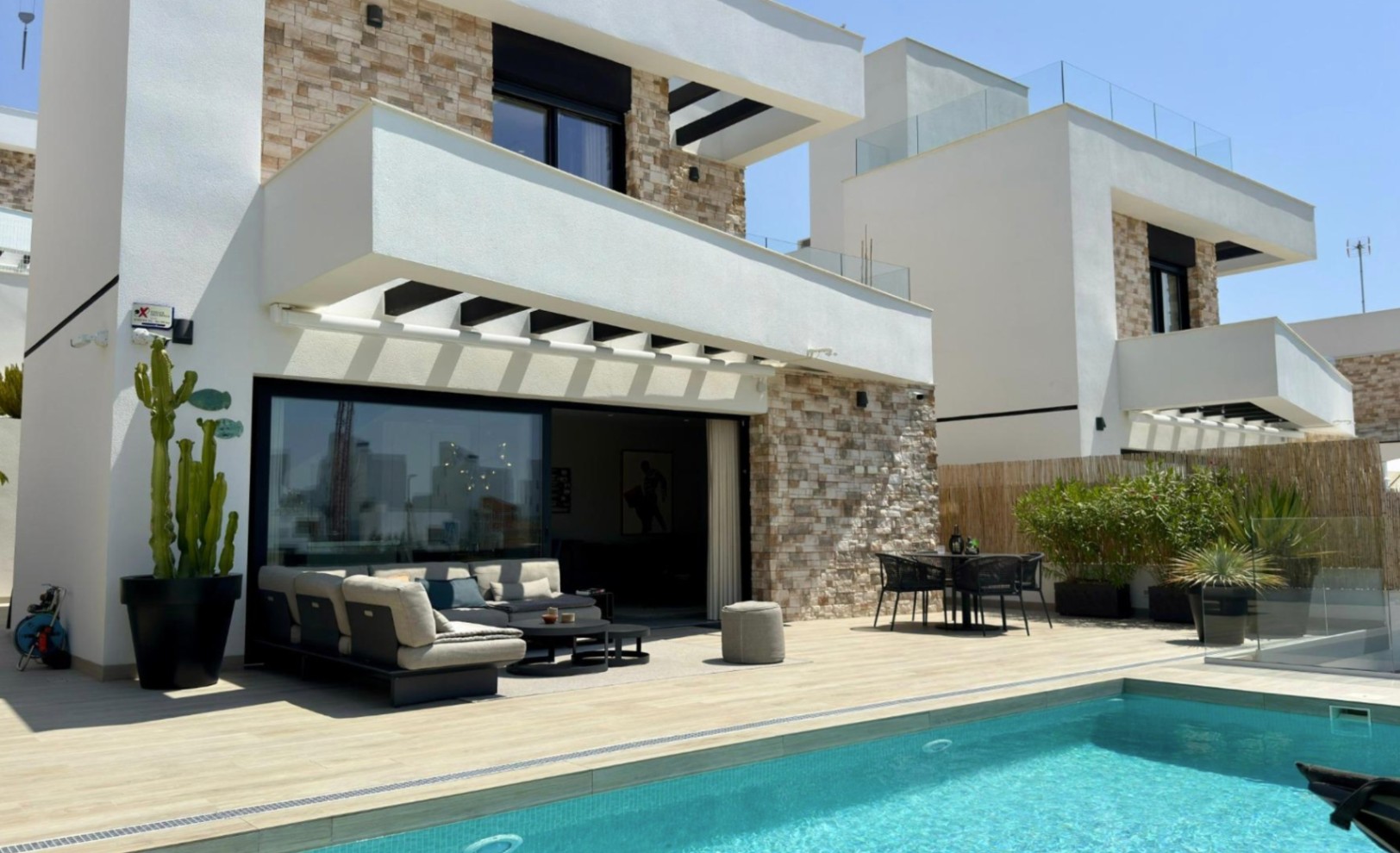 Magnifica Villa con vistas al mar .