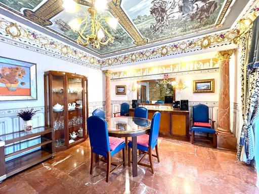 Elegantes Chalet mit privatem Pool.