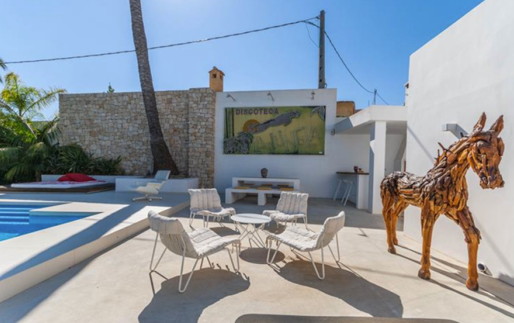 Mediterrane Villa mit tropischem Garten und privatem Pool