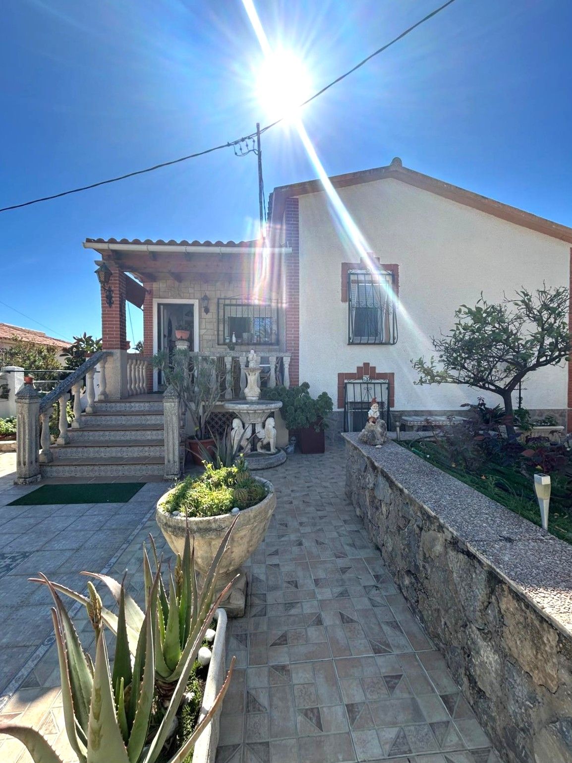 Vivienda Unifamiliar en La Nucia - Barranco Hondo - Distribuida en Dos Plantas