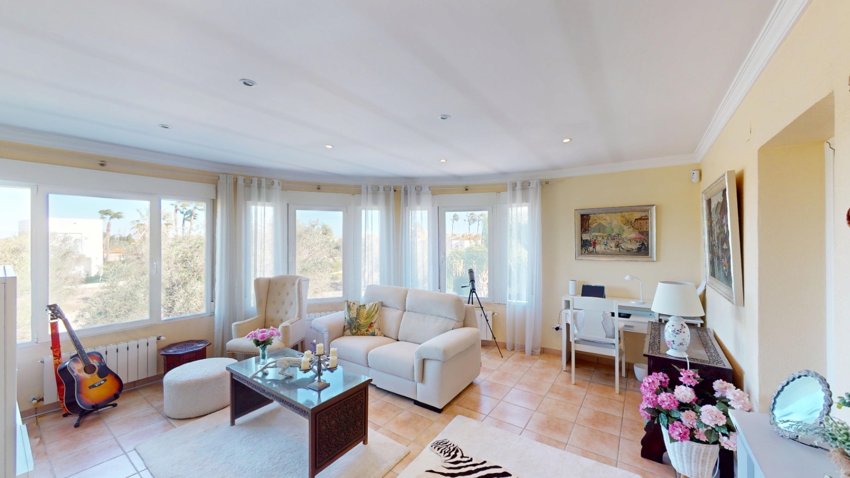 Encantadora Villa en Oliva Nova: Privacidad y Bienestar junto a Zona Verde