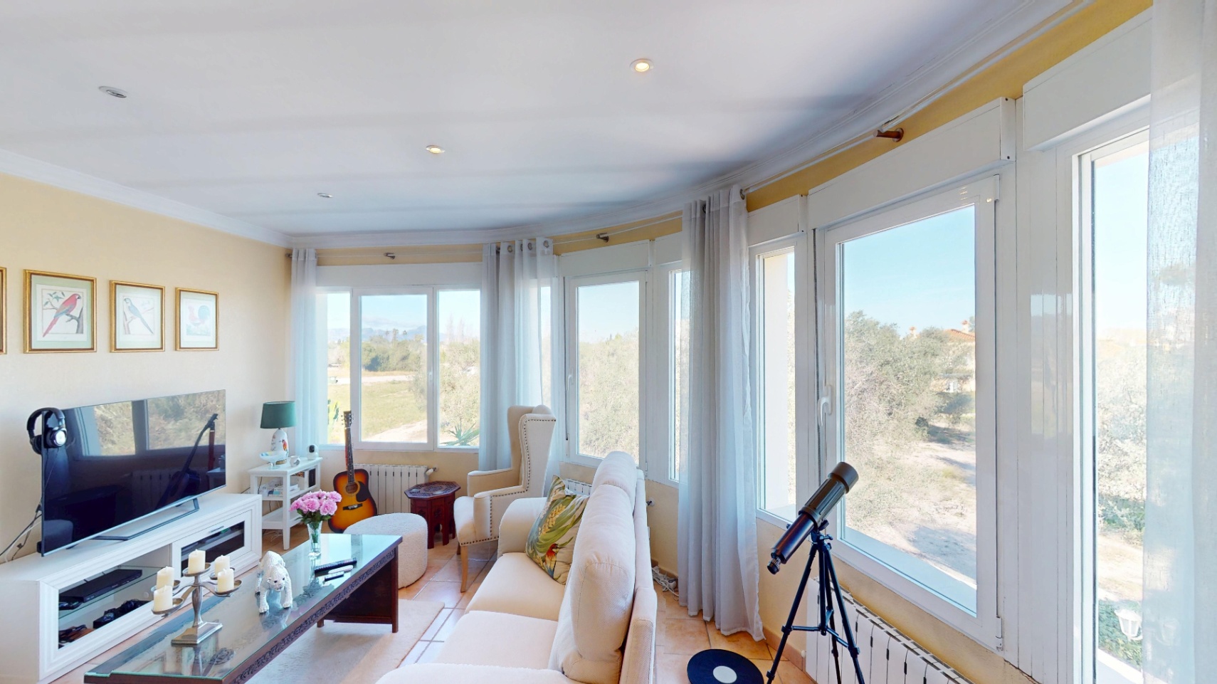 Encantadora Villa en Oliva Nova: Privacidad y Bienestar junto a Zona Verde