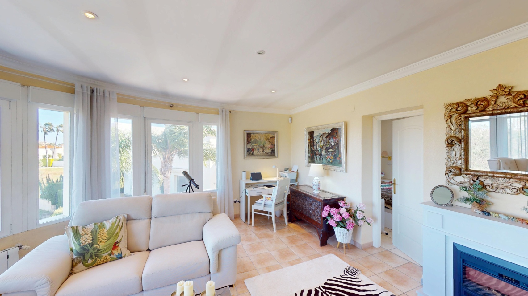 Encantadora Villa en Oliva Nova: Privacidad y Bienestar junto a Zona Verde