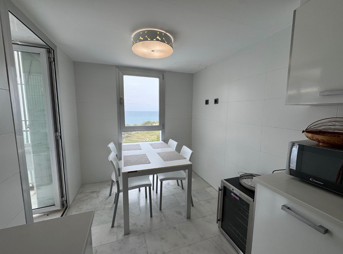 Impresionante apartamento en Primera Linea del Mar en Villajoyosa .