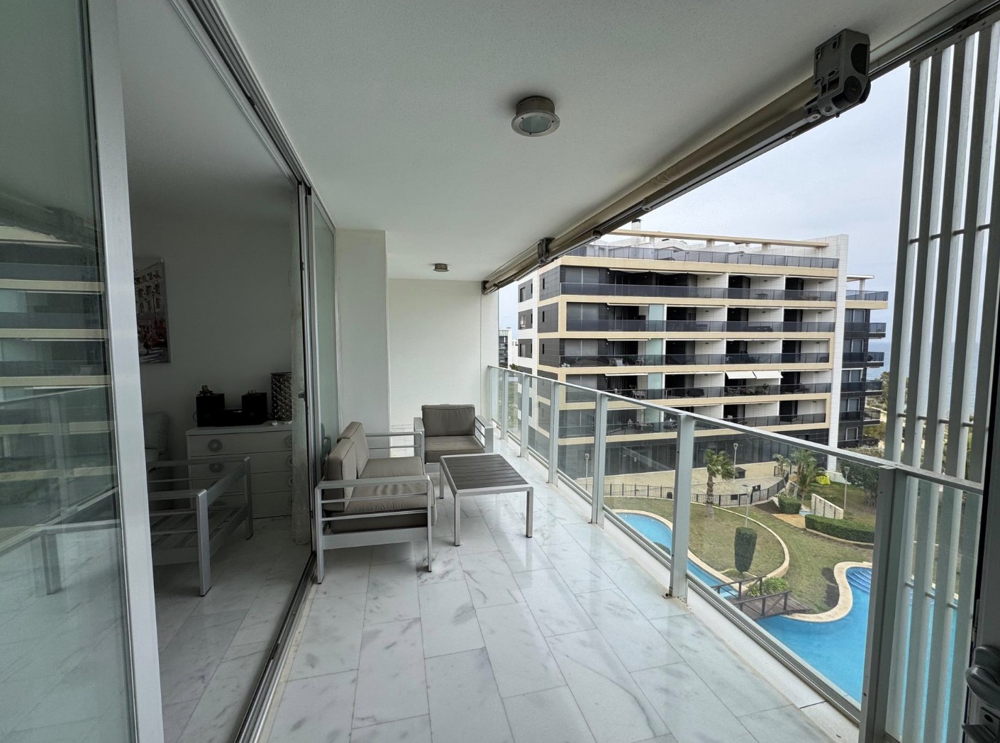 Impresionante apartamento en Primera Linea del Mar en Villajoyosa .