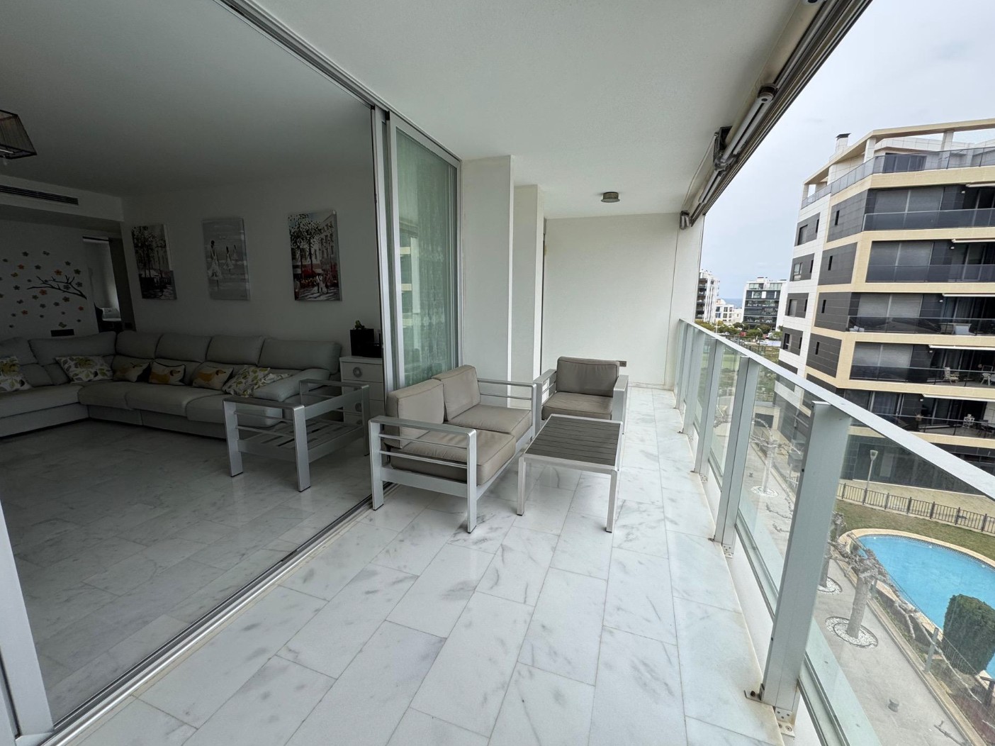 Impresionante apartamento en Primera Linea del Mar en Villajoyosa .