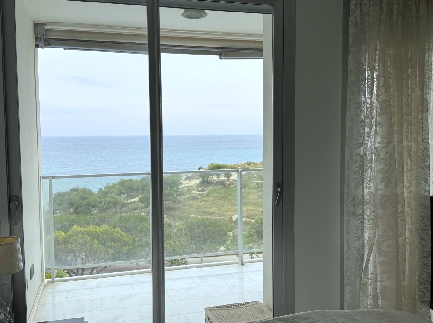 Impresionante apartamento en Primera Linea del Mar en Villajoyosa .