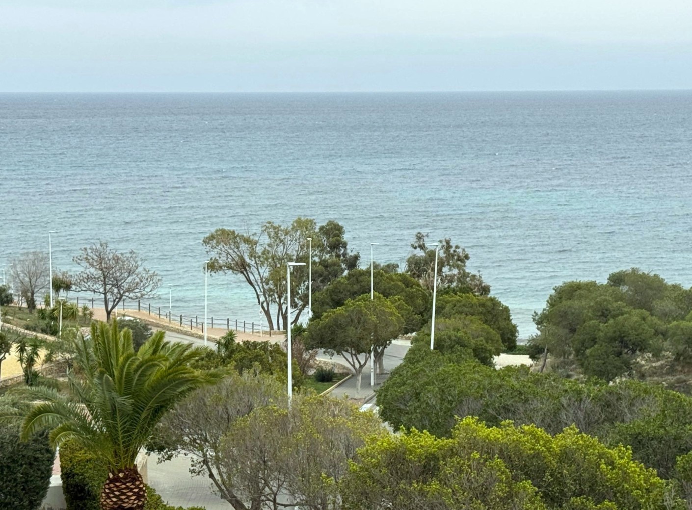 Impresionante apartamento en Primera Linea del Mar en Villajoyosa .