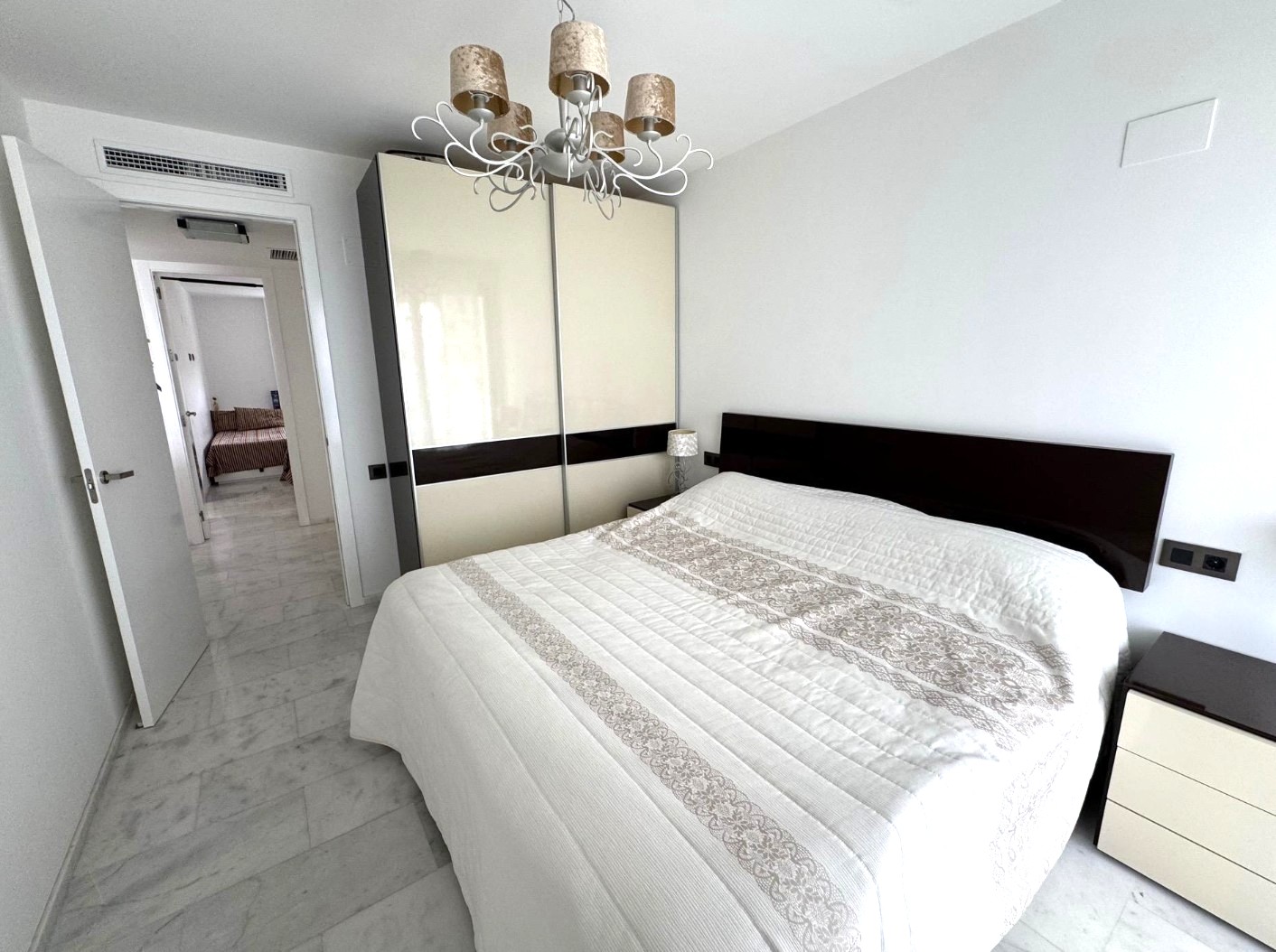 Impresionante apartamento en Primera Linea del Mar en Villajoyosa .