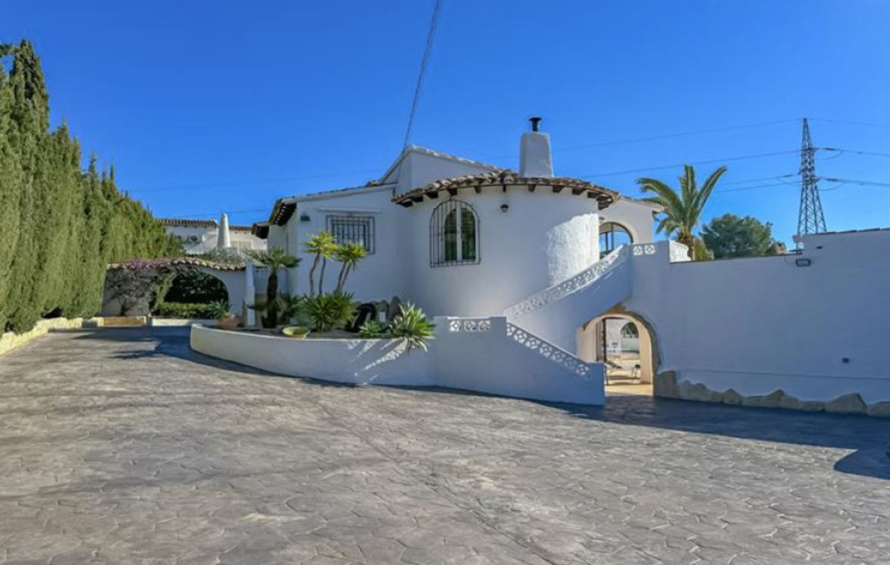 Villa met 6 slaapkamers en een privézwembad dicht bij het strand en winkels in Calpe