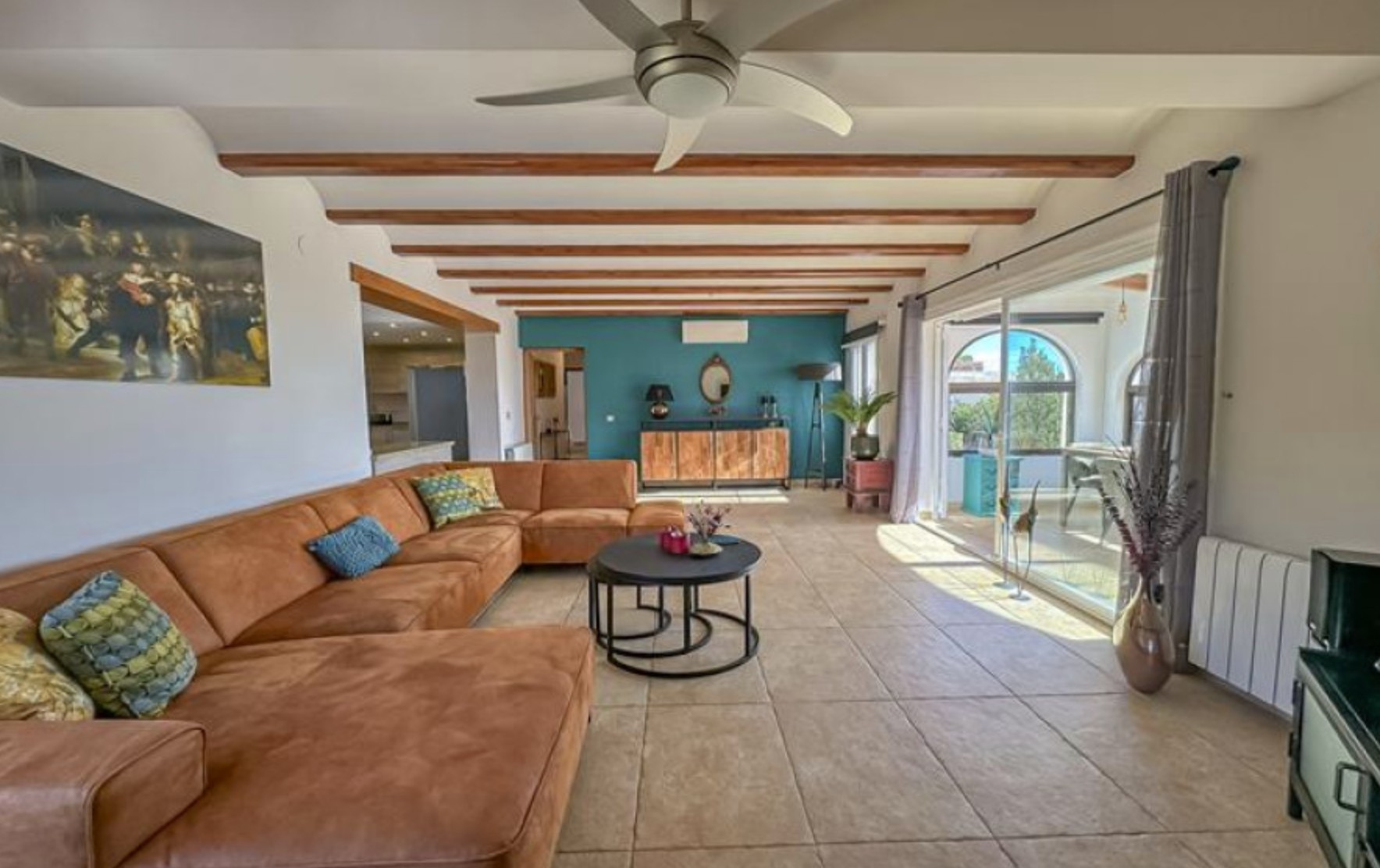 Villa met 6 slaapkamers en een privézwembad dicht bij het strand en winkels in Calpe