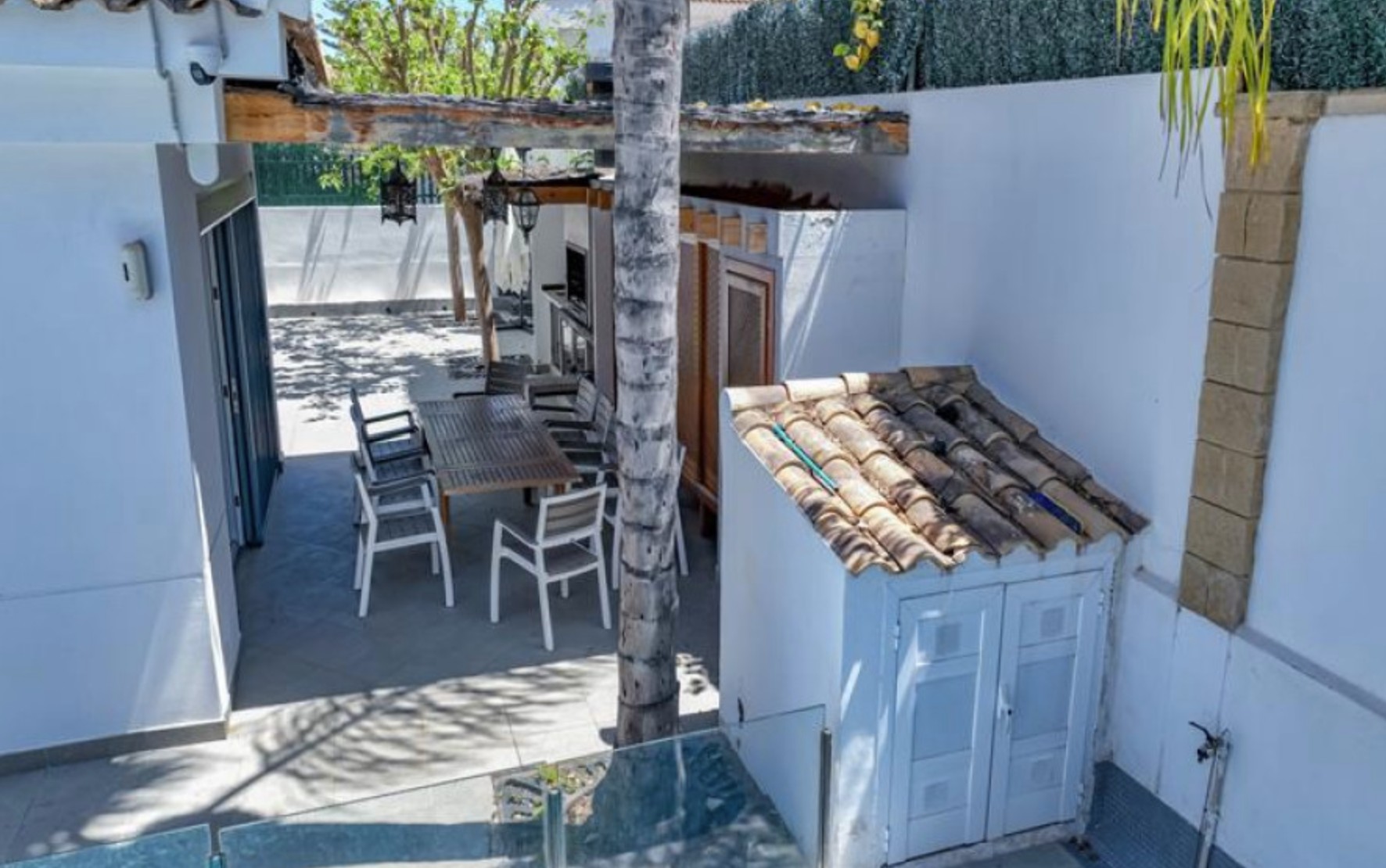 Villa en Benidorm con 6 Habitaciones .