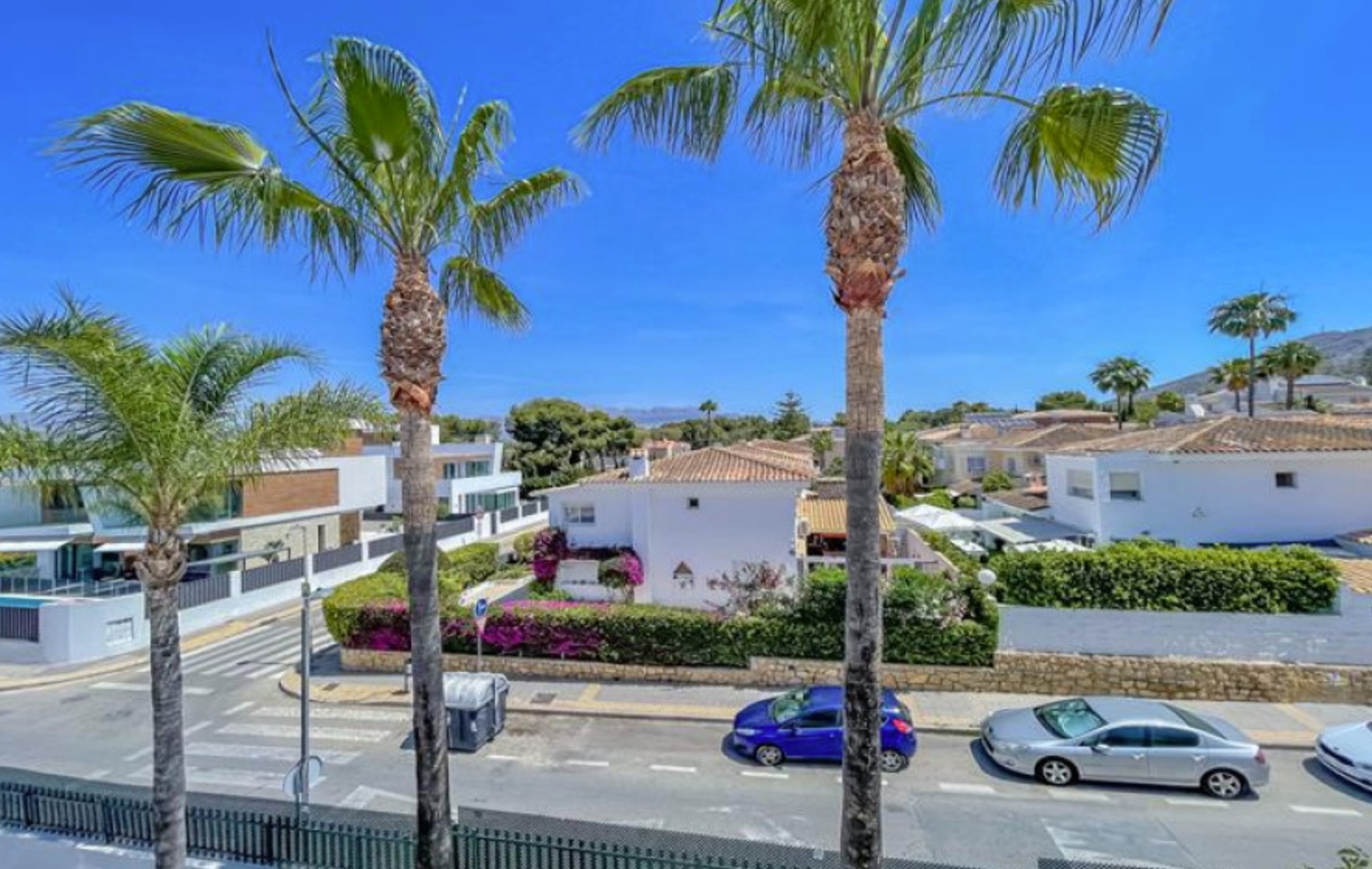 Villa en Benidorm con 6 Habitaciones .