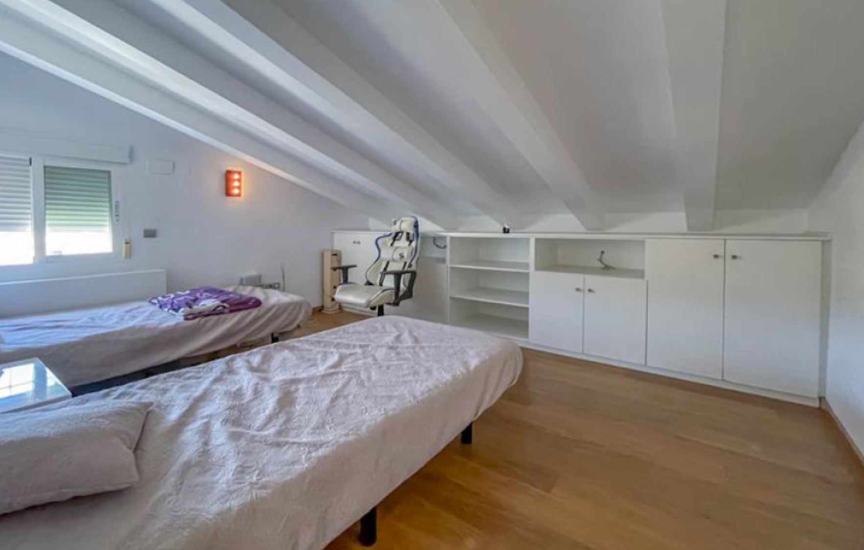 Villa en Benidorm con 6 Habitaciones .