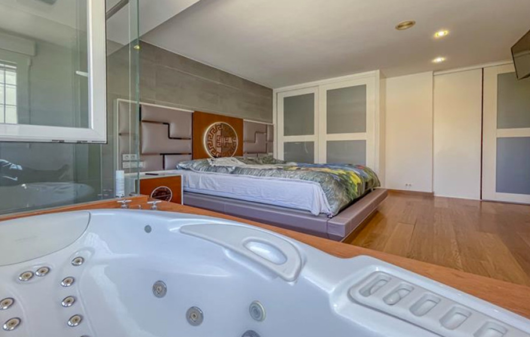 Villa en Benidorm con 6 Habitaciones .