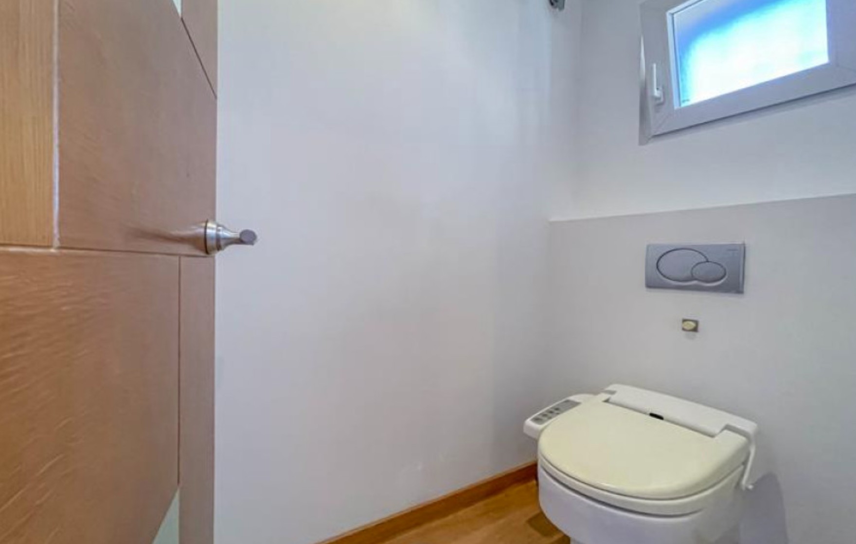Villa en Benidorm con 6 Habitaciones .