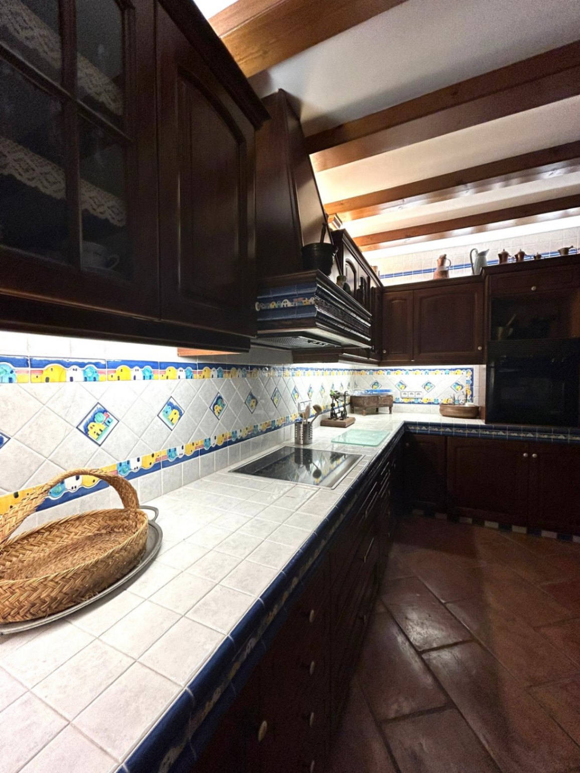 Fabulosa Villa con 8 Dormitorios a 20 Minutos de la Playa