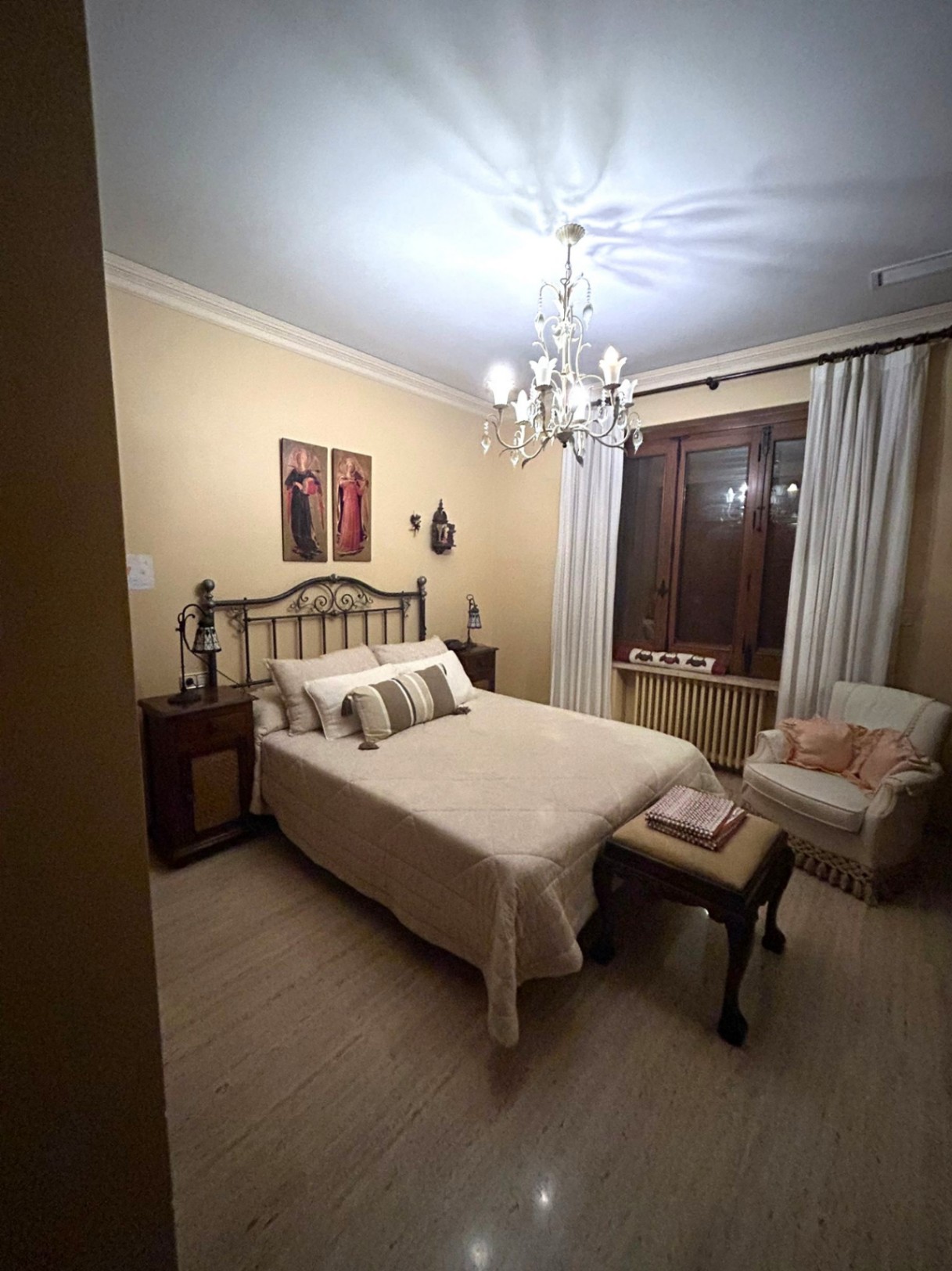 Fabulosa Villa con 8 Dormitorios a 20 Minutos de la Playa