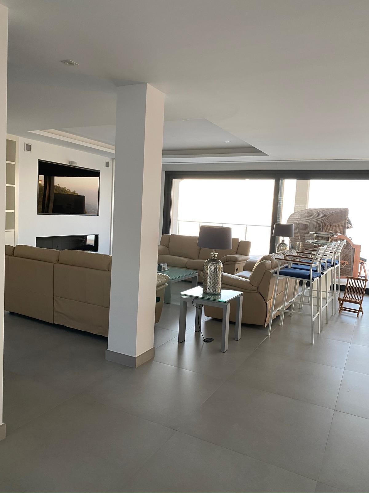 Altea Hills: Spektakuläre Villa mit 5 Schlafzimmern, autorentwurf und traumhaften Aussichten.