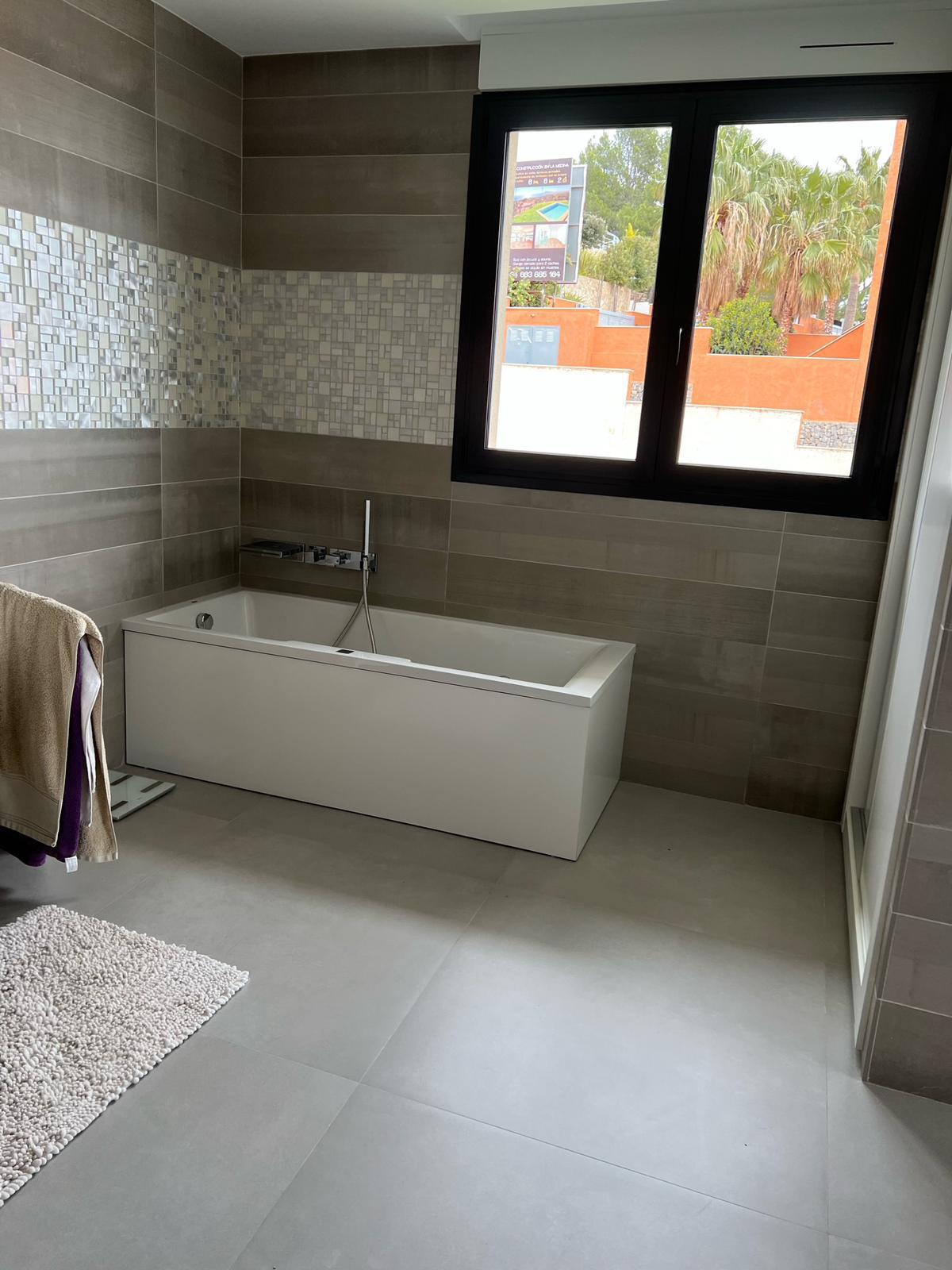 Altea Hills: Spektakuläre Villa mit 5 Schlafzimmern, autorentwurf und traumhaften Aussichten.