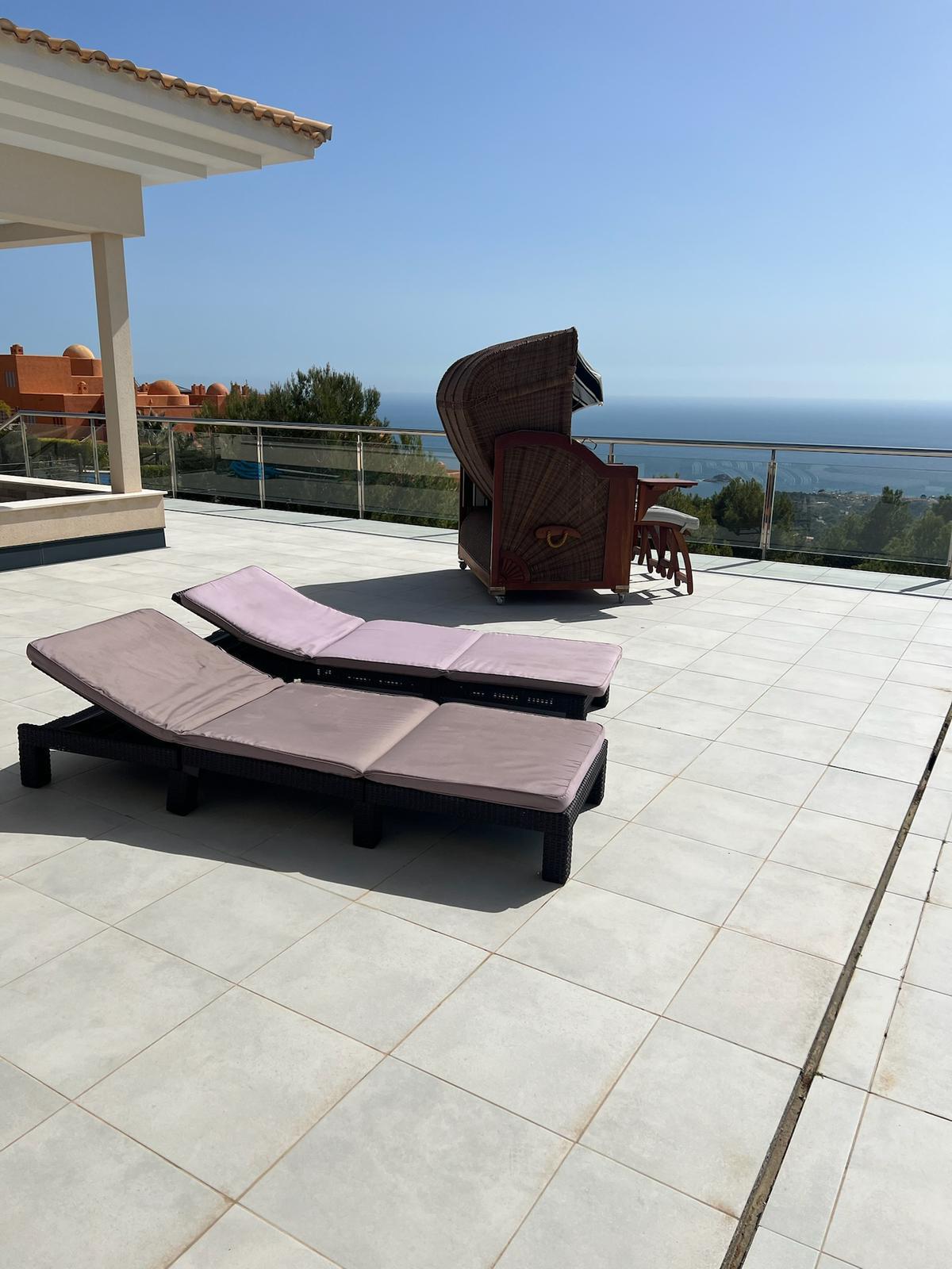 Altea Hills: Spektakuläre Villa mit 5 Schlafzimmern, autorentwurf und traumhaften Aussichten.