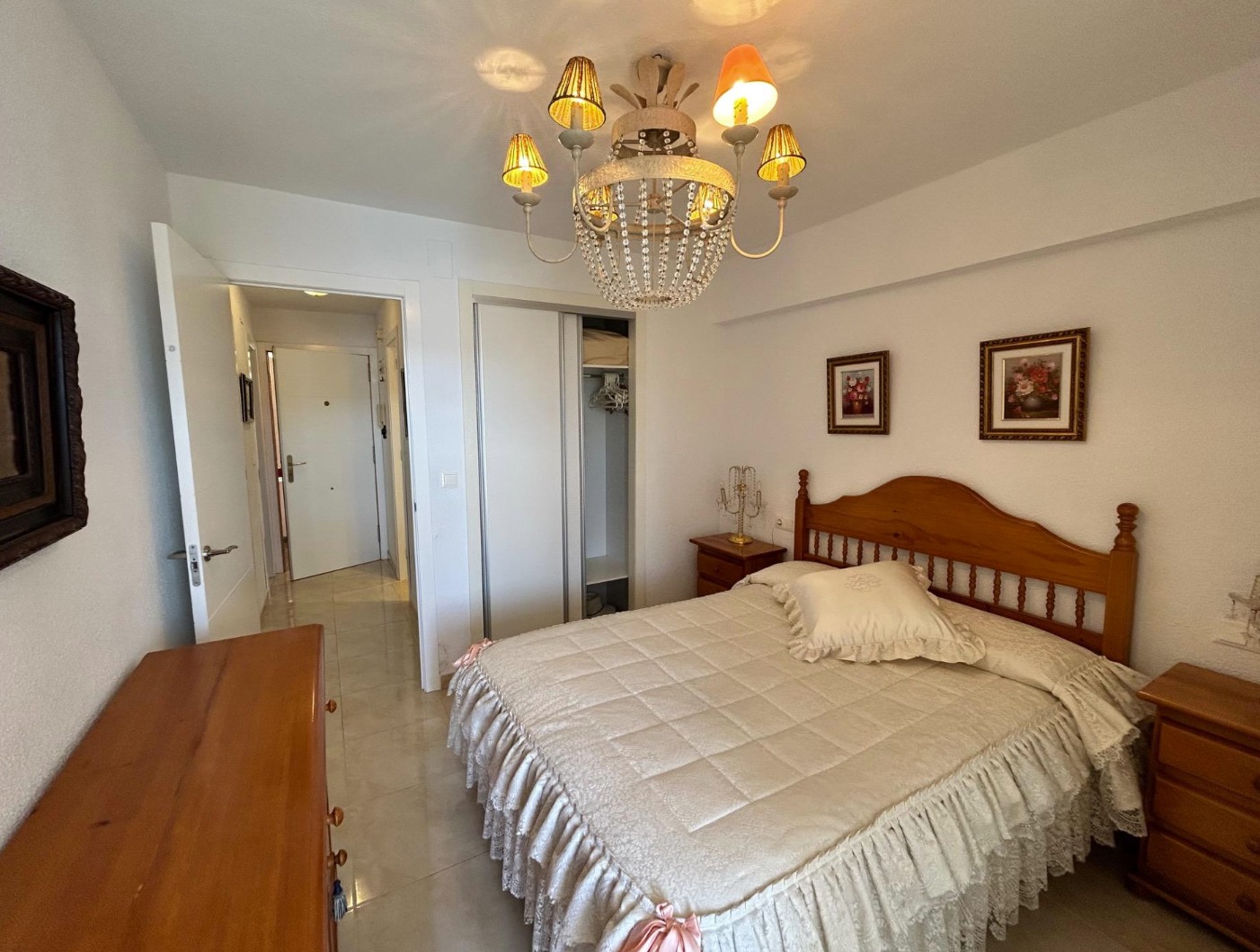 Apartamento con vistas al mar y a solo 150 metros de la playa !