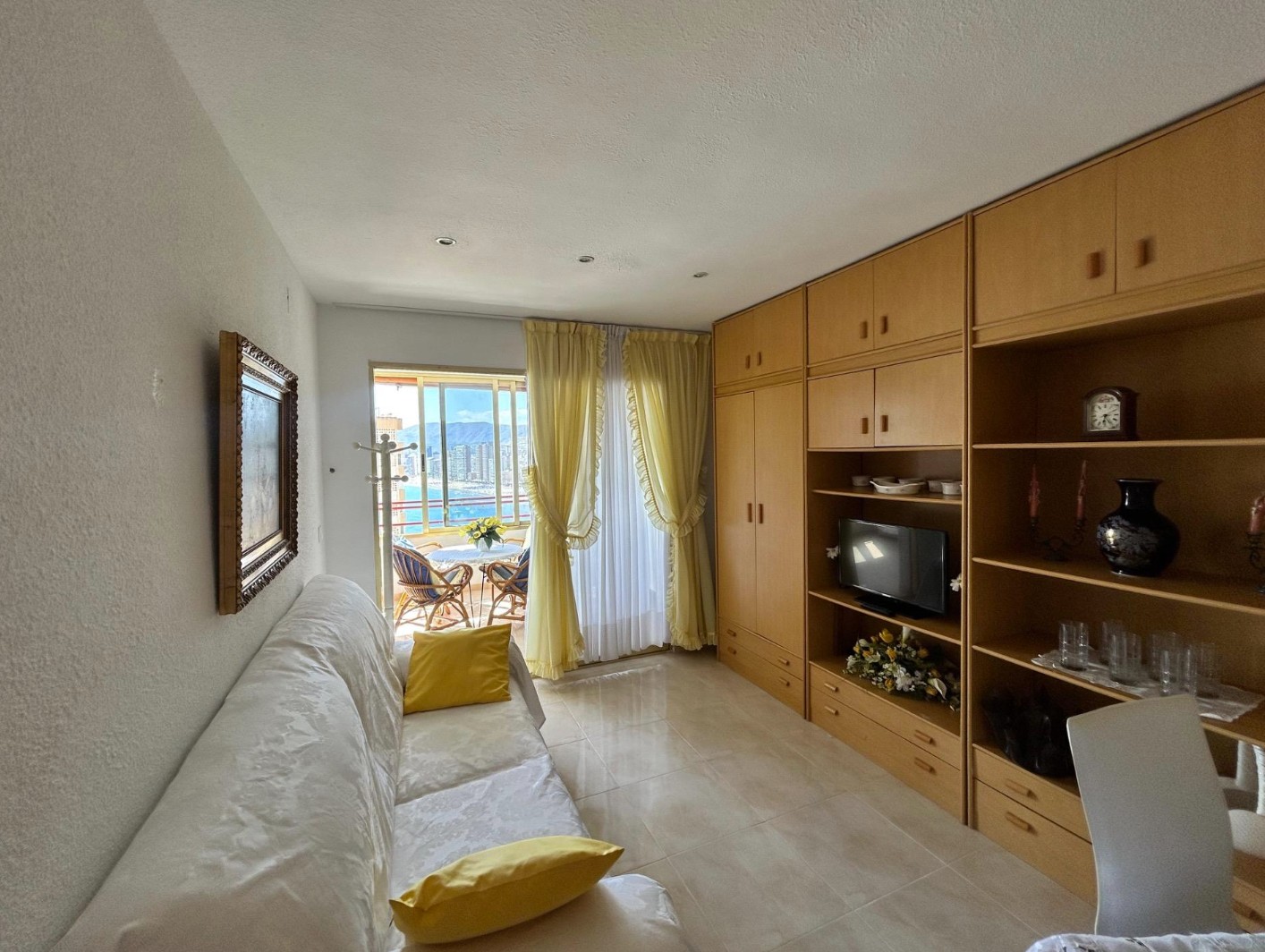 Apartamento con vistas al mar y a solo 150 metros de la playa !