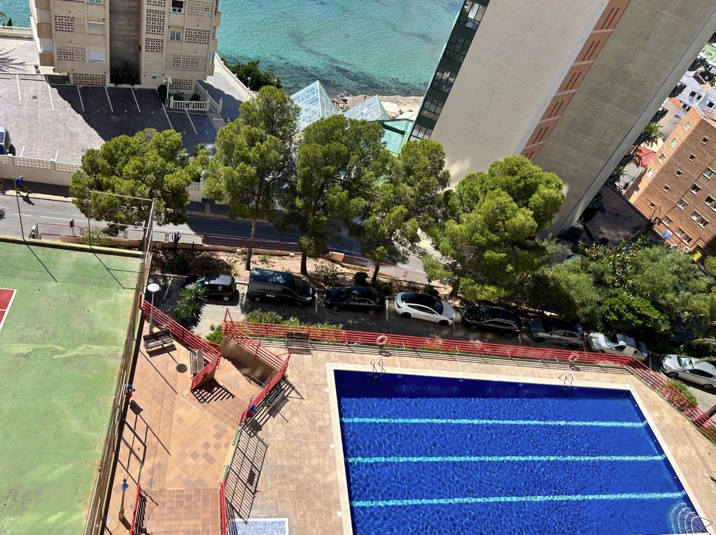 Apartamento con vistas al mar y a solo 150 metros de la playa !