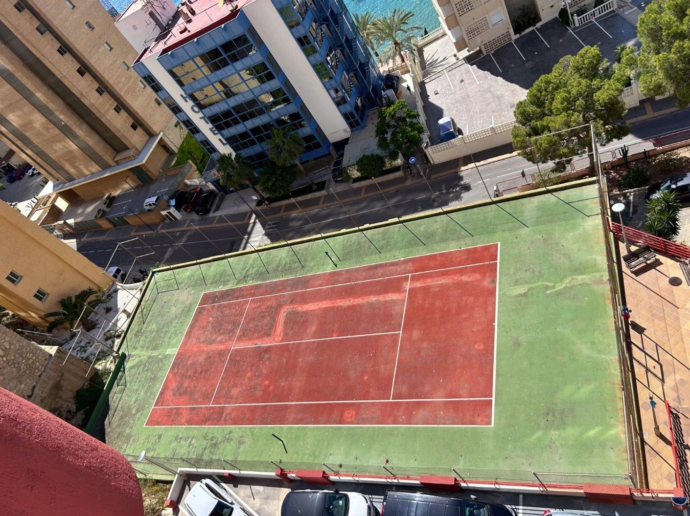 Apartamento con vistas al mar y a solo 150 metros de la playa !