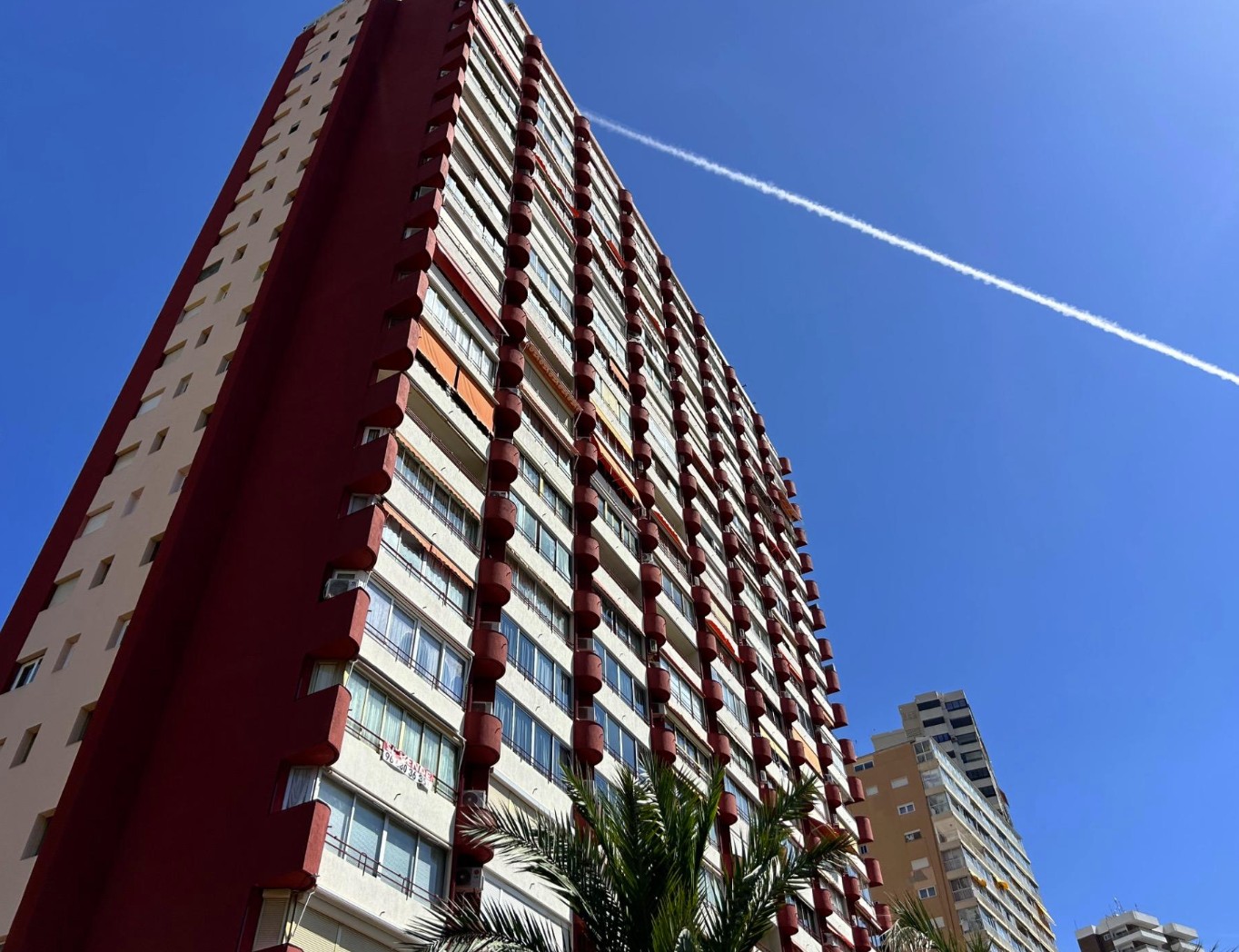 Apartamento con vistas al mar y a solo 150 metros de la playa !