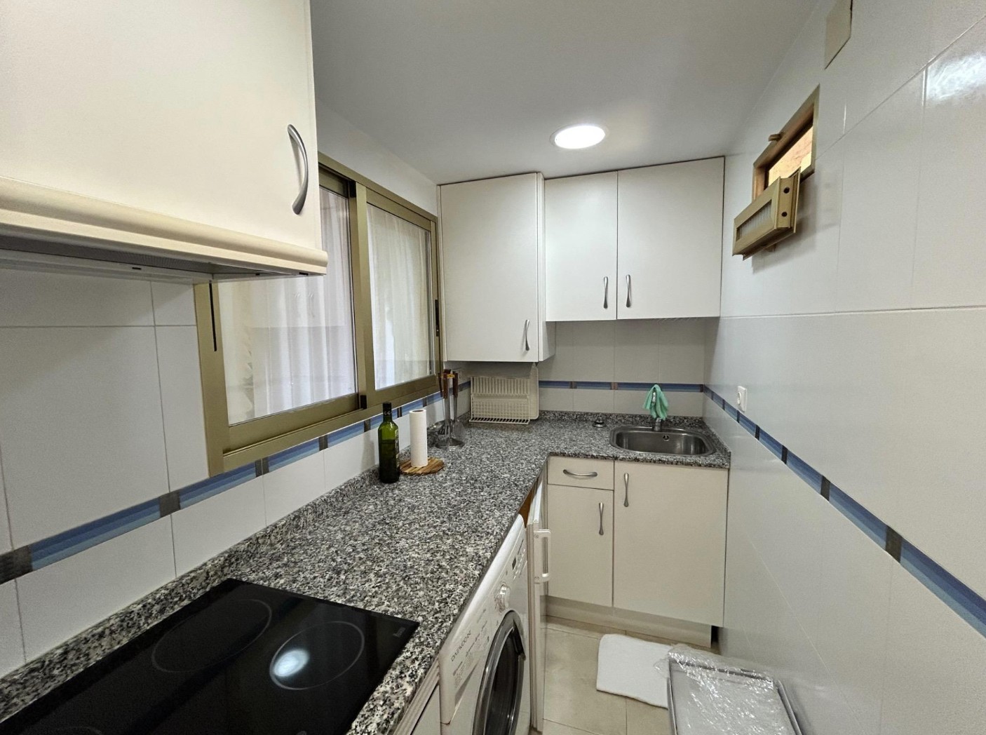 Apartamento con vistas al mar y a solo 150 metros de la playa !