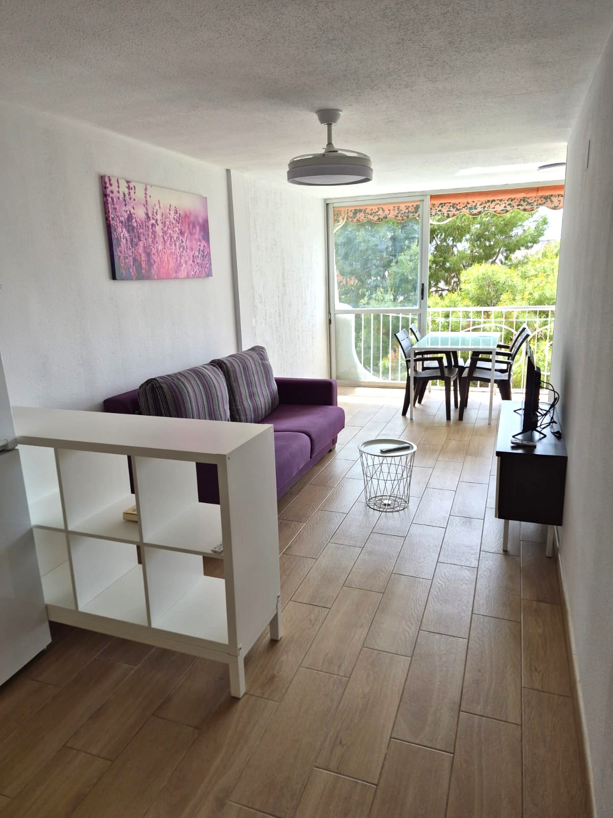 Bonito apartamento cerca de la playa .