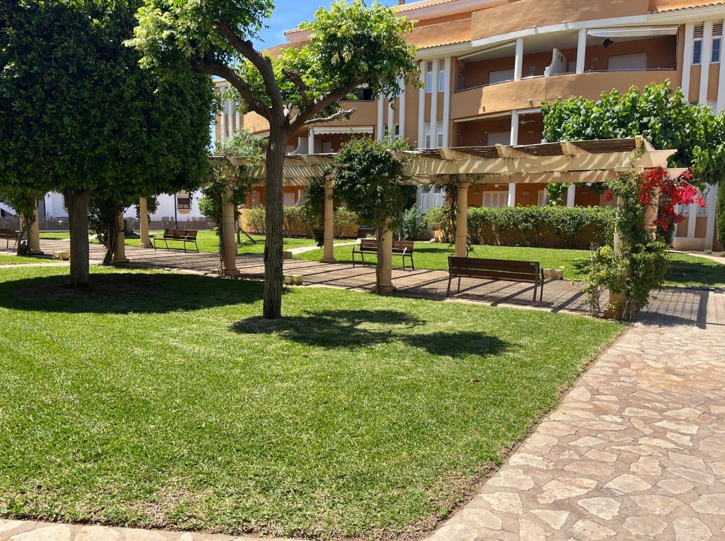 Fantástico apartamento en Denia a 350 m de la playa .