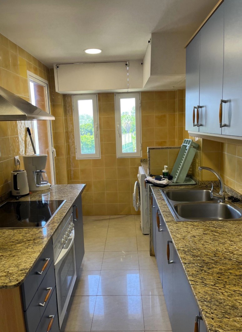 Fantástico apartamento en Denia a 350 m de la playa .