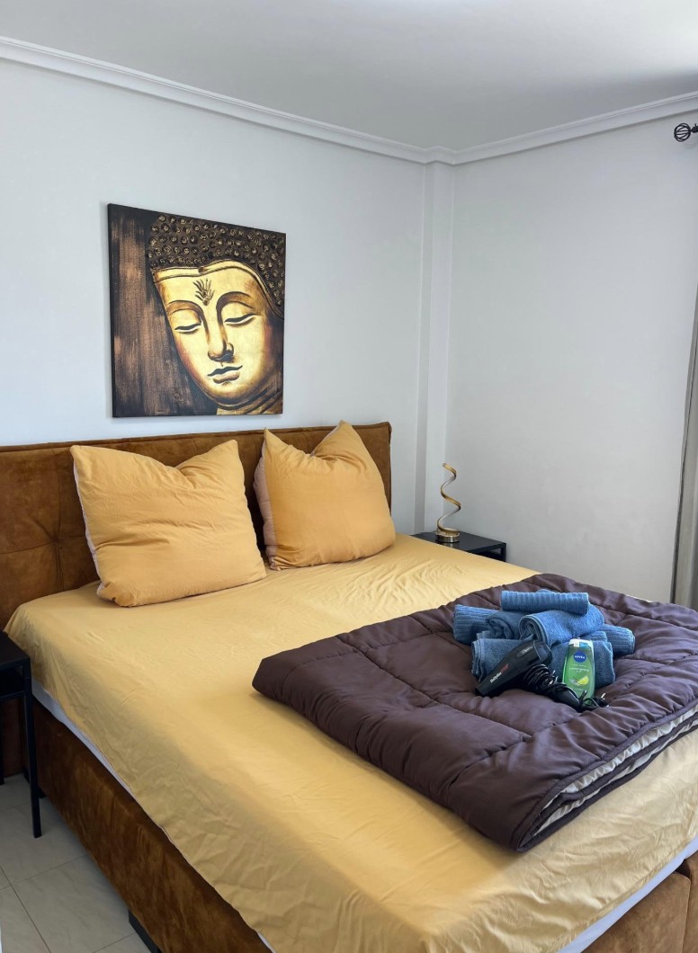 Fantástico apartamento en Denia a 350 m de la playa .