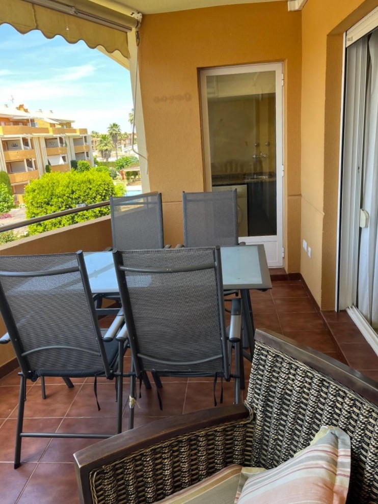 Fantástico apartamento en Denia a 350 m de la playa .