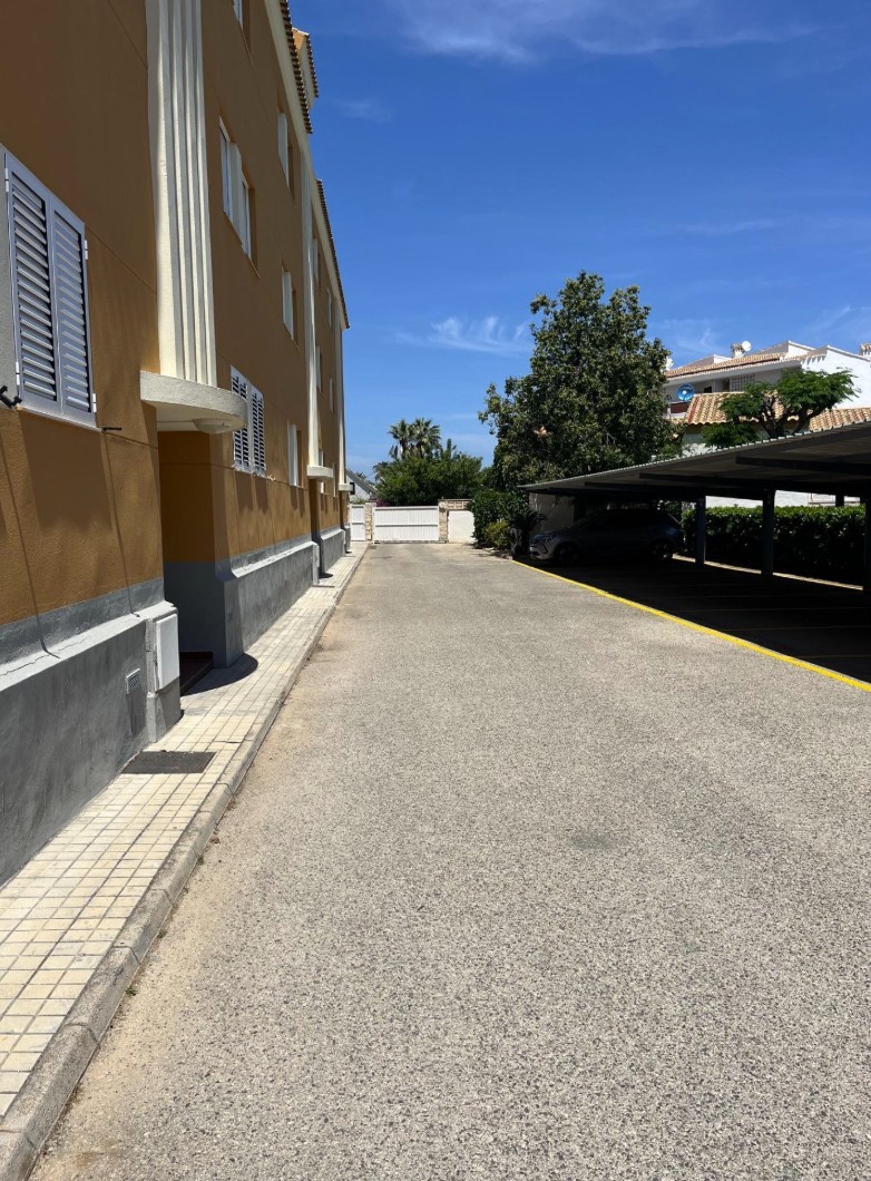 Fantástico apartamento en Denia a 350 m de la playa .