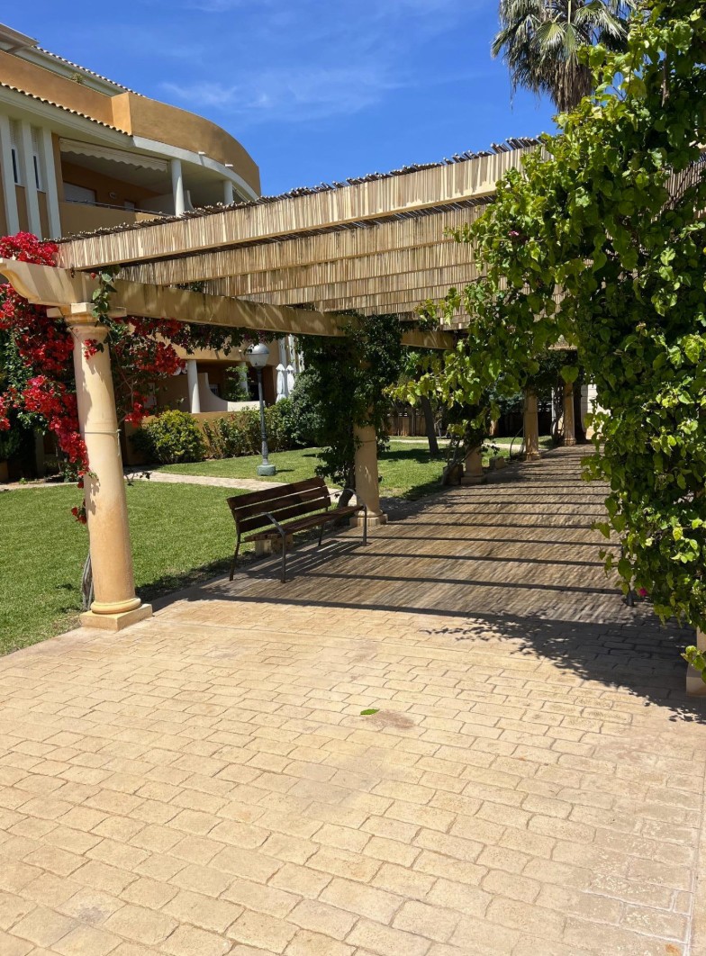 Fantástico apartamento en Denia a 350 m de la playa .