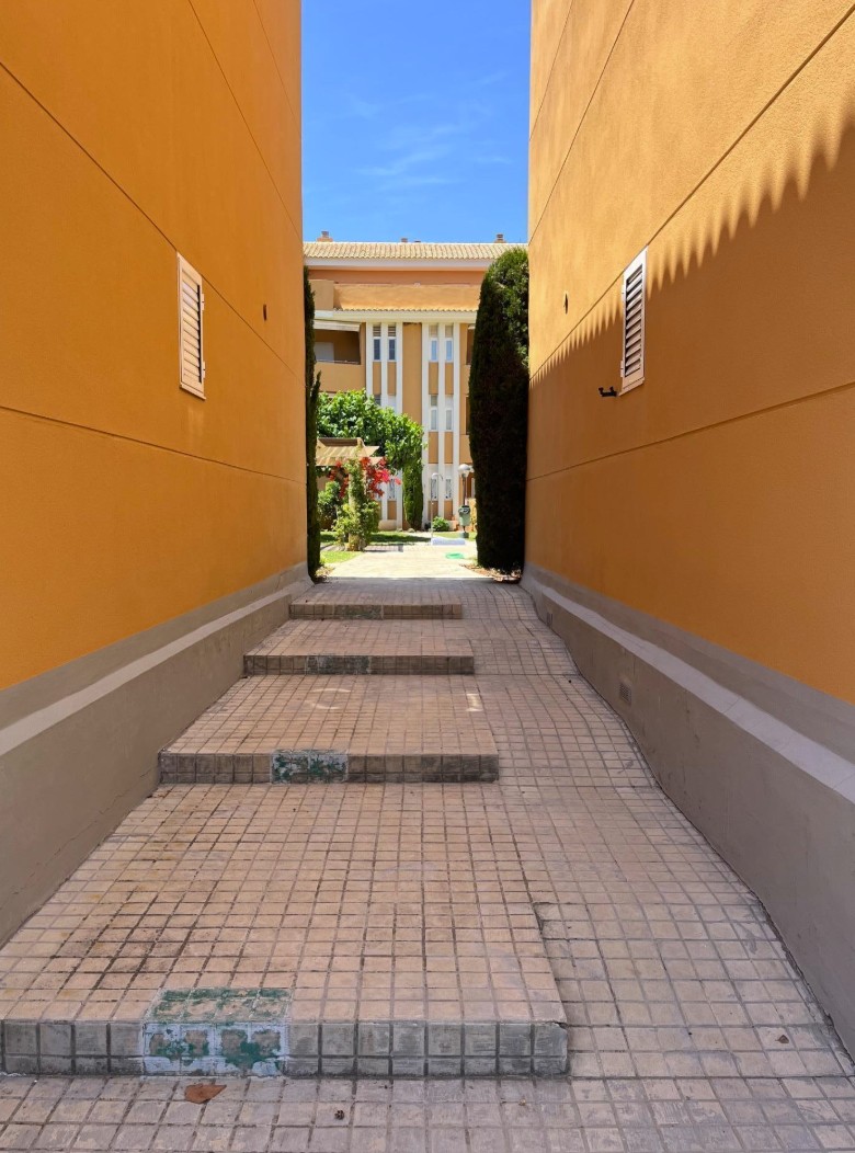 Fantástico apartamento en Denia a 350 m de la playa .