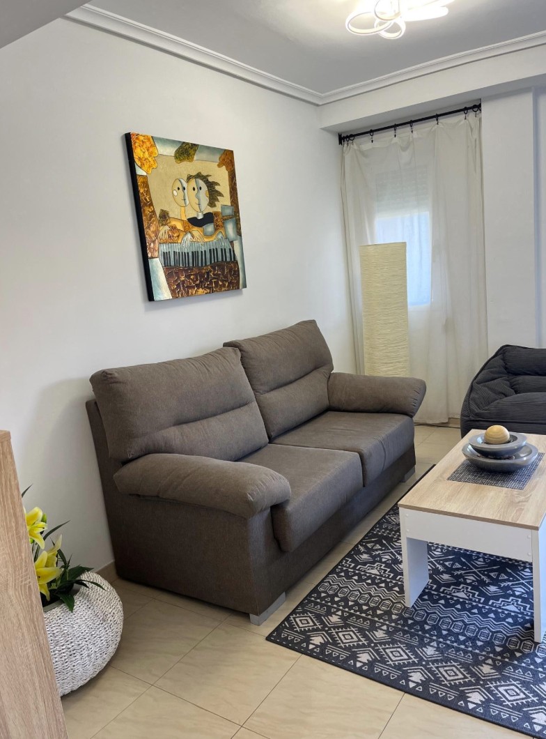 Fantástico apartamento en Denia a 350 m de la playa .