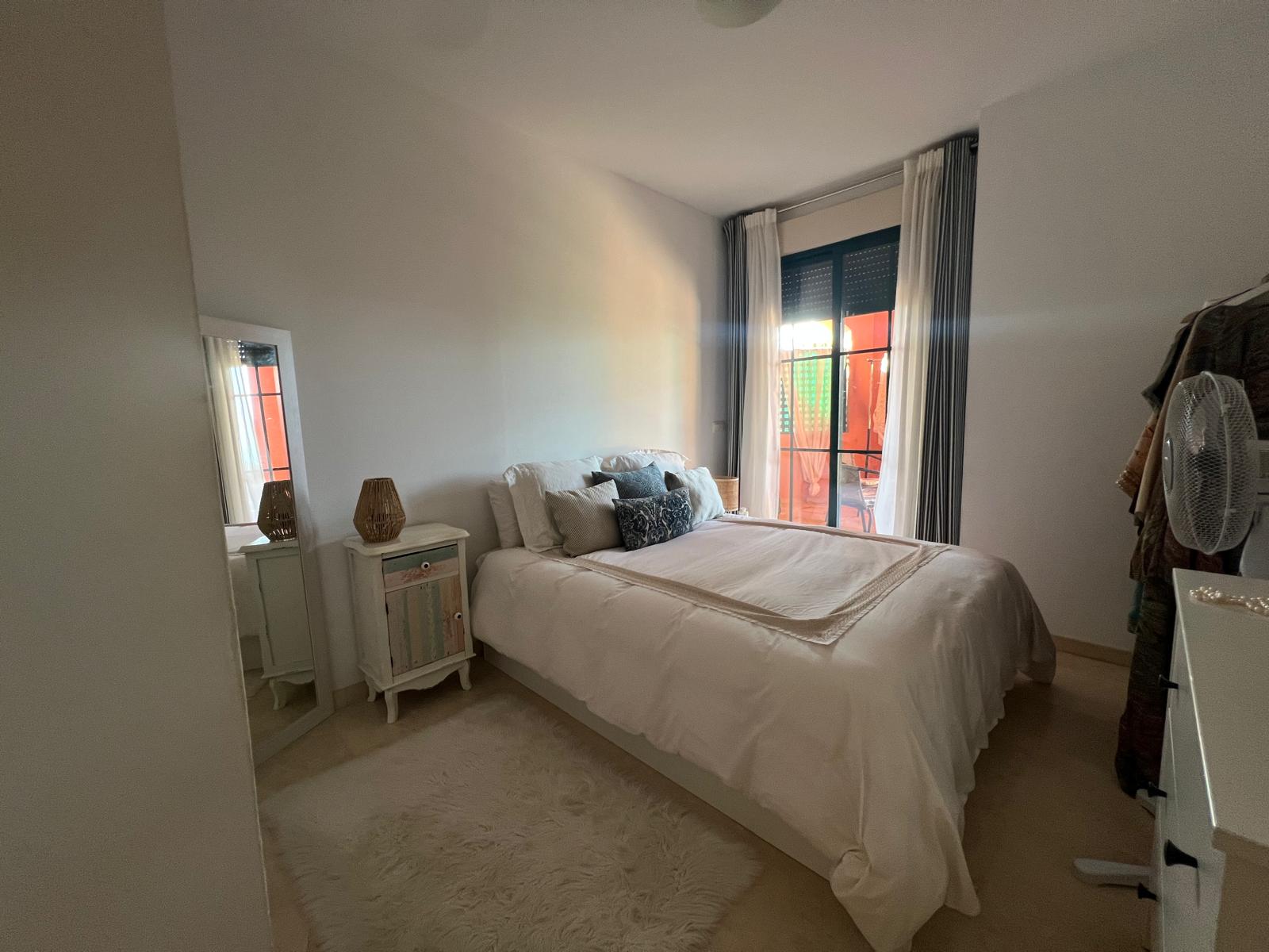Apartamento con vistas al mar .