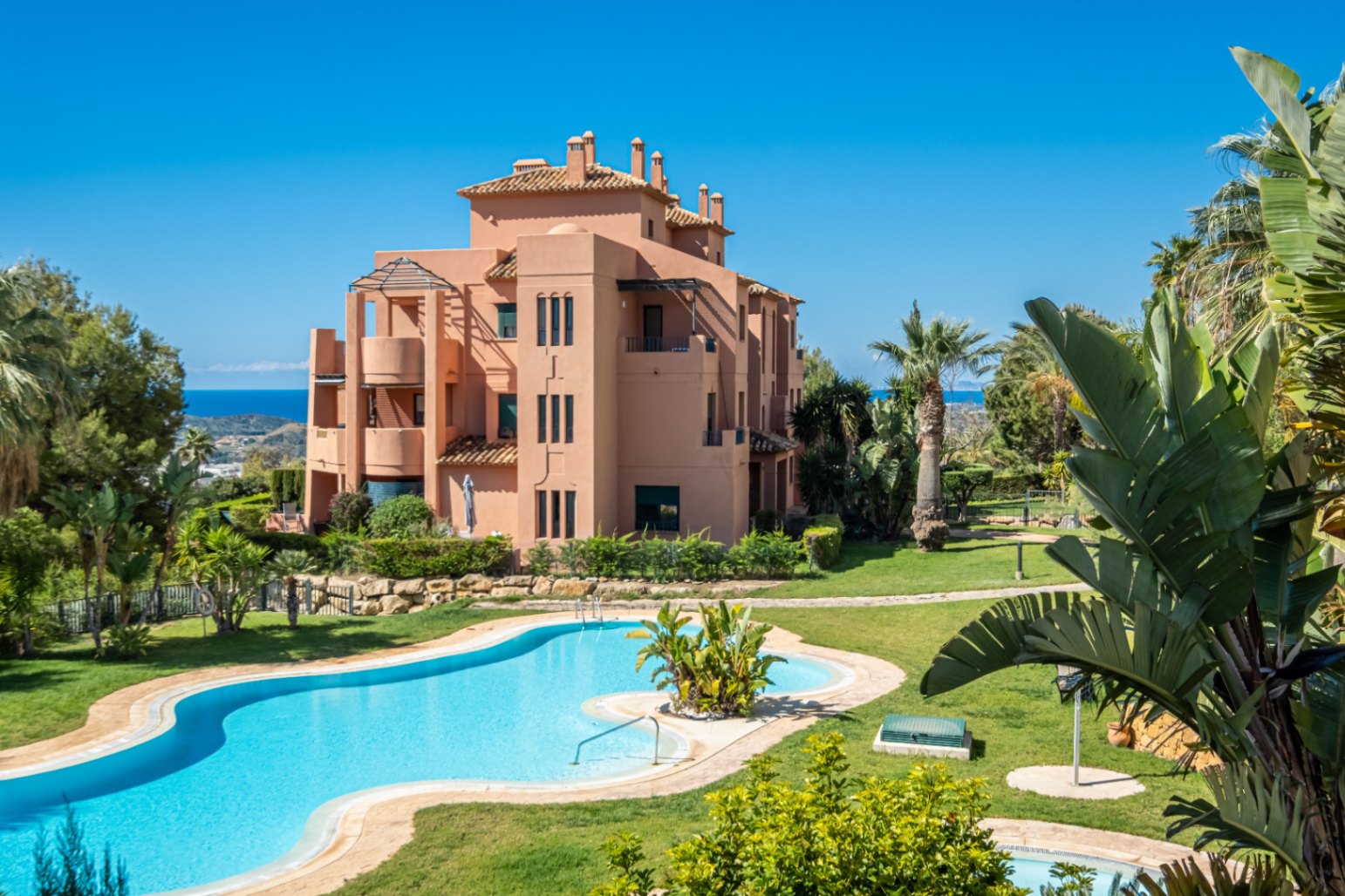 Apartamento con vistas al mar .