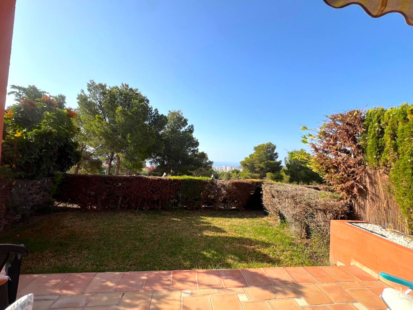 Apartamento con vistas al mar .