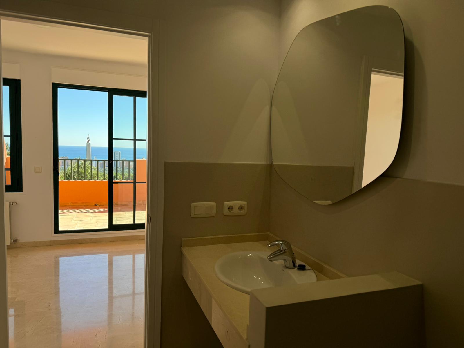 Fantástico apartamento en corazón de Sierra Cortina .